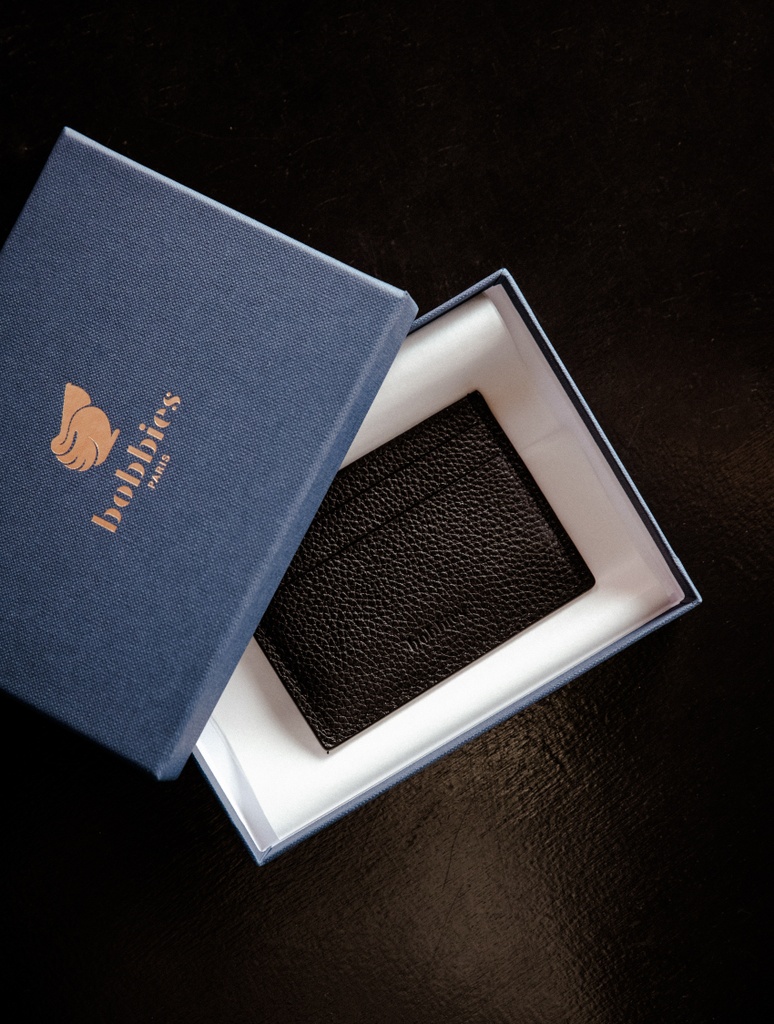 Pequeña Marroquinería : Bermudes - Caviar