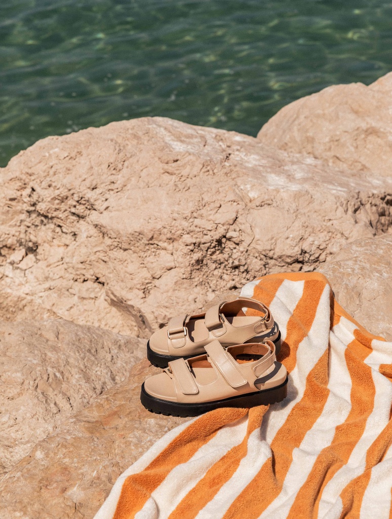 Sandalias Planas : Grove - Sand