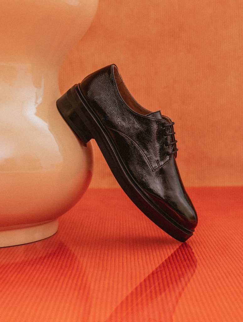 Mokassins & Derbys : Joan - Black Vinyl