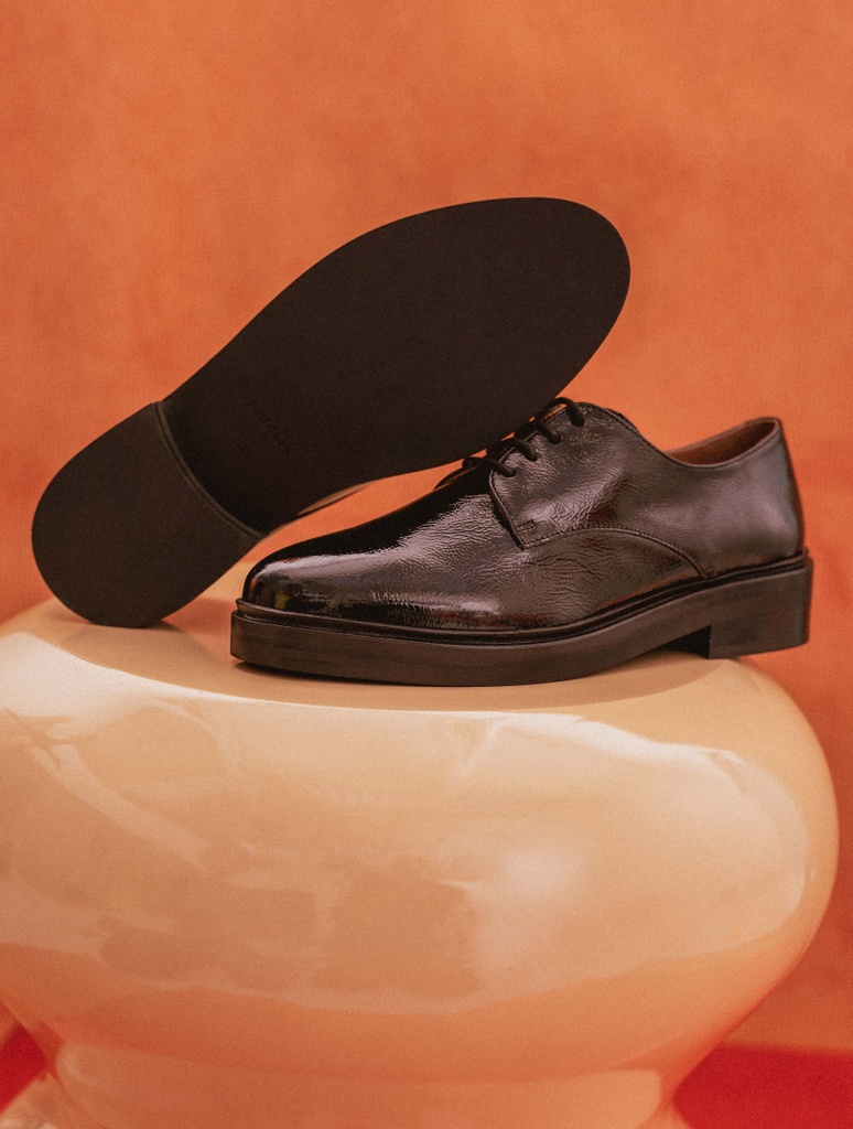 Mokassins & Derbys : Joan - Black Vinyl