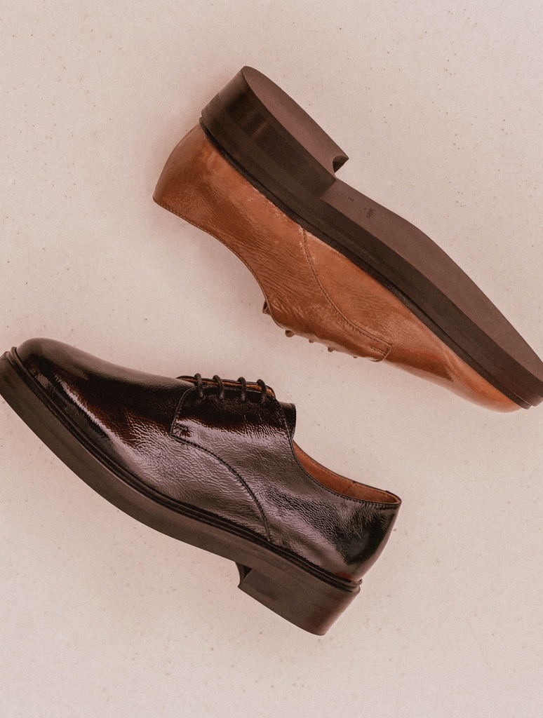 Mokassins & Derbys : Joan - Black Vinyl