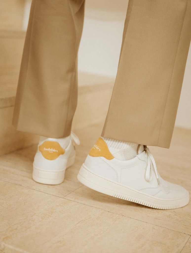 Sneakers : Travis - Off White & Tuscan Yellow