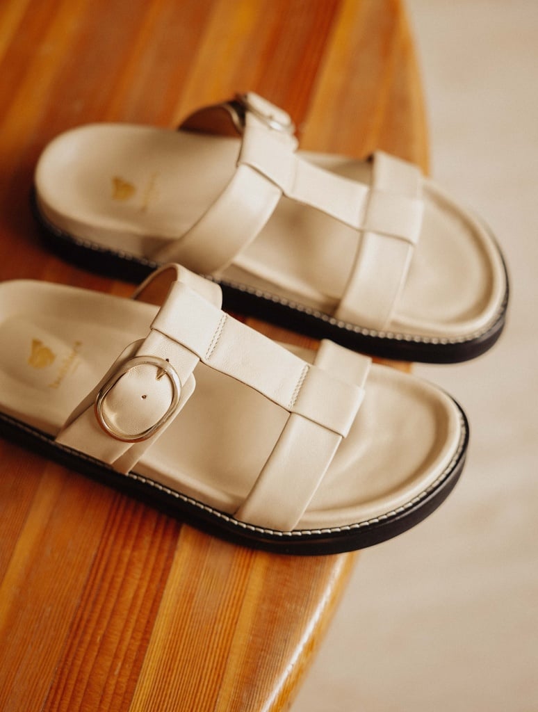 Flat Sandals : Fajar - Beige