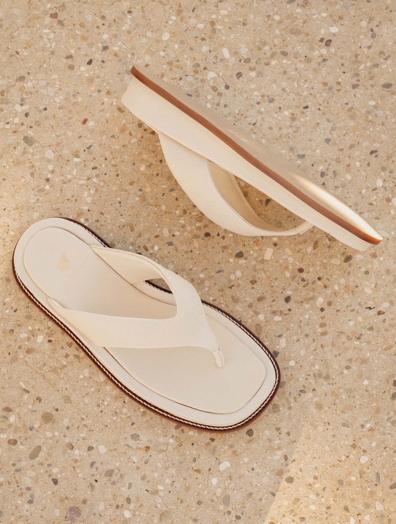 Sandales Plates : Hiromi - Beige