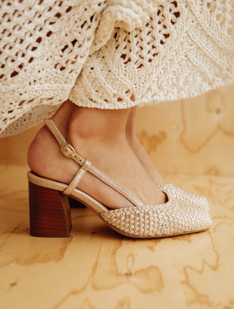 Pumps & Mary Janes : Madara - Iridescent Champagne