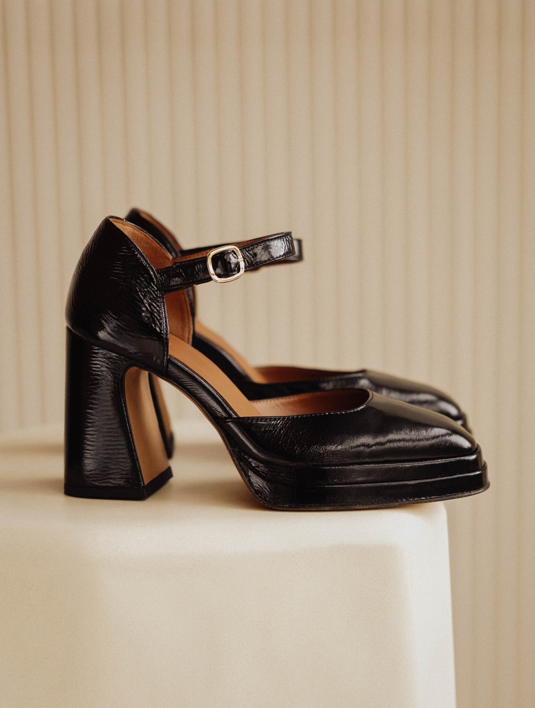 Pumps & Mary Janes : Michelle - Black Vinyl