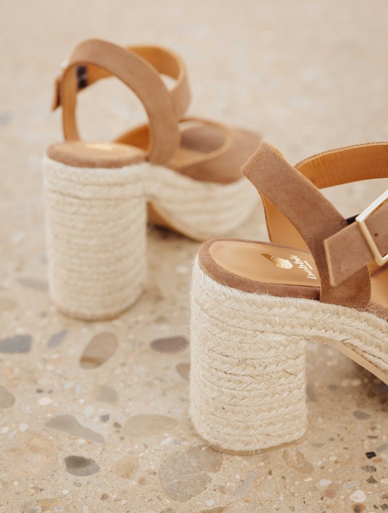 Ruby Wild Land - Espadrille wedge sandals in camel brown suede leather