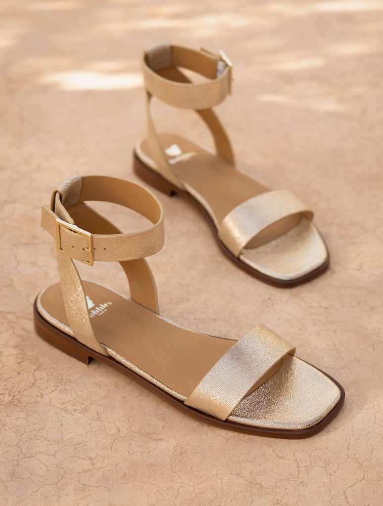 Flat Sandals : Nalini - Iridescent Champagne