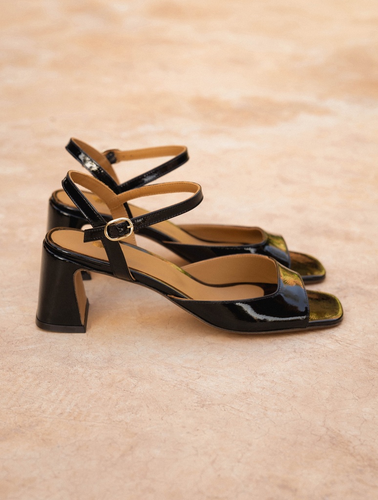 Heeled Sandals : Vahina - Black Vinyl