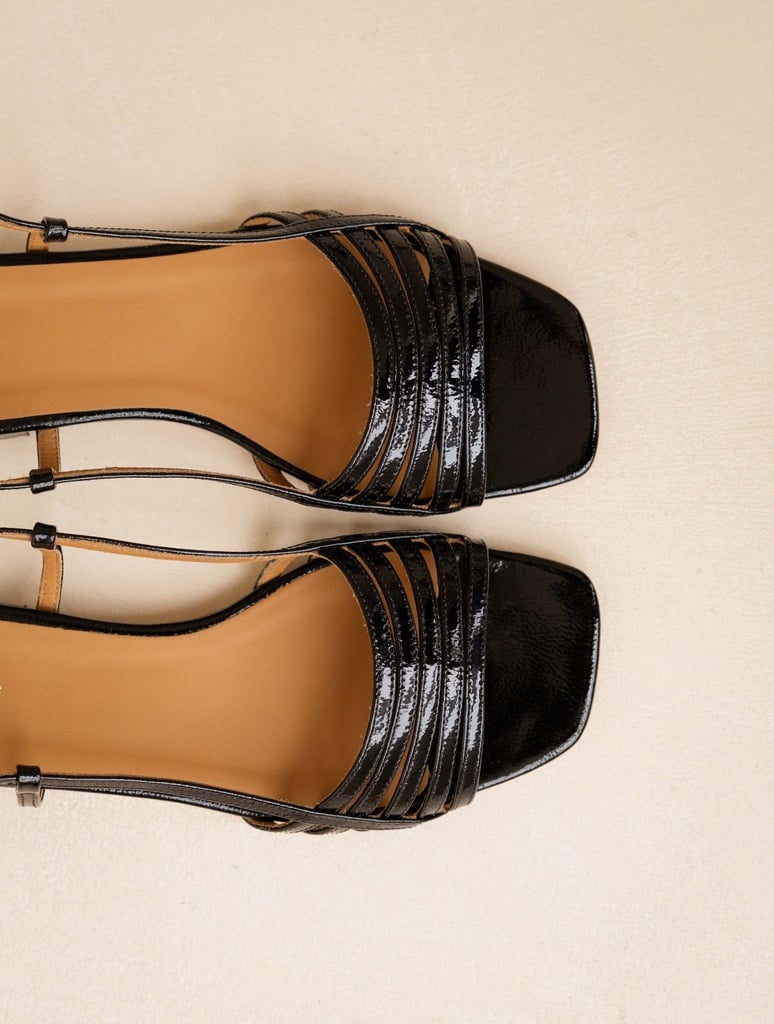 Flat Sandals : Diana - Vinyl Black