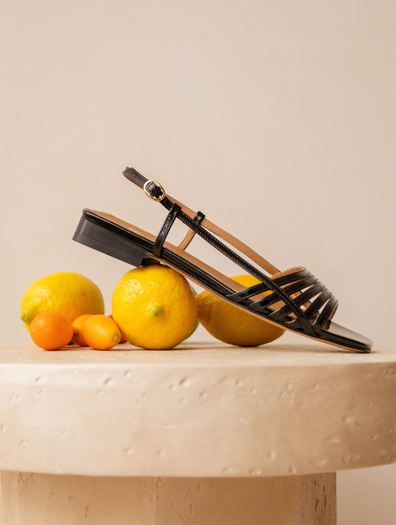 Flat Sandals : Diana - Vinyl Black