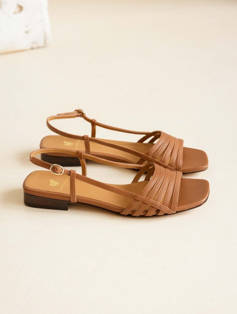 Flat Sandals : Diana - Camel