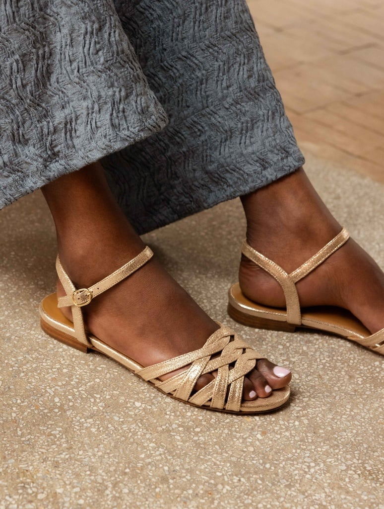 Flat Sandals : Ellis - Iridescent Champagne