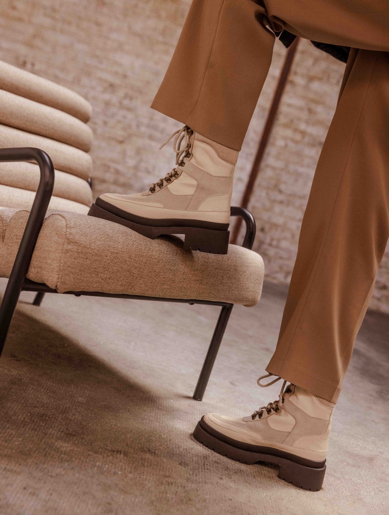 Botas Planas : Lexie - Beige