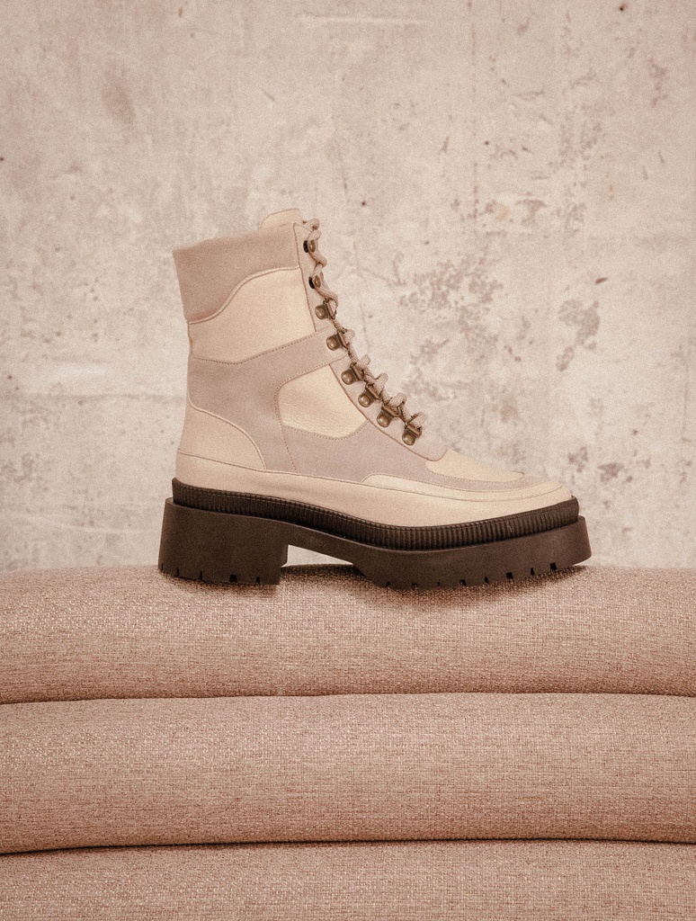 Botas Planas : Lexie - Beige