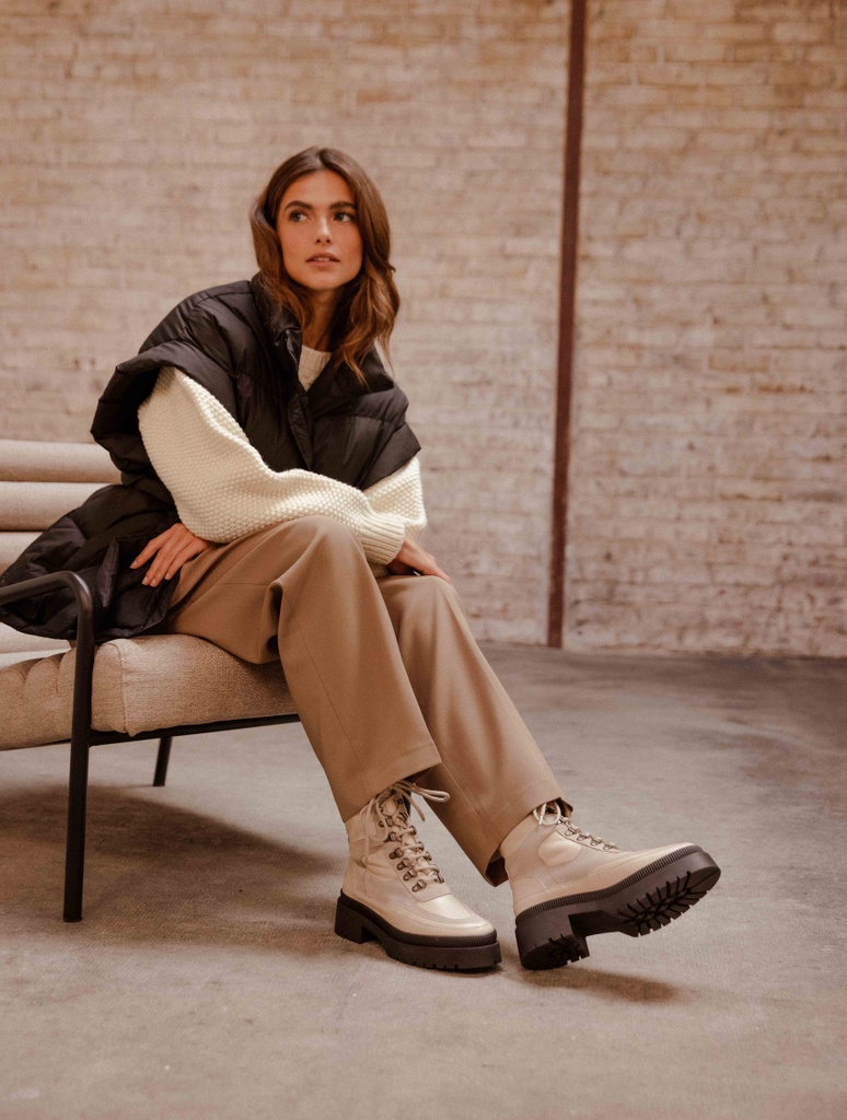 Botas Planas : Lexie - Beige