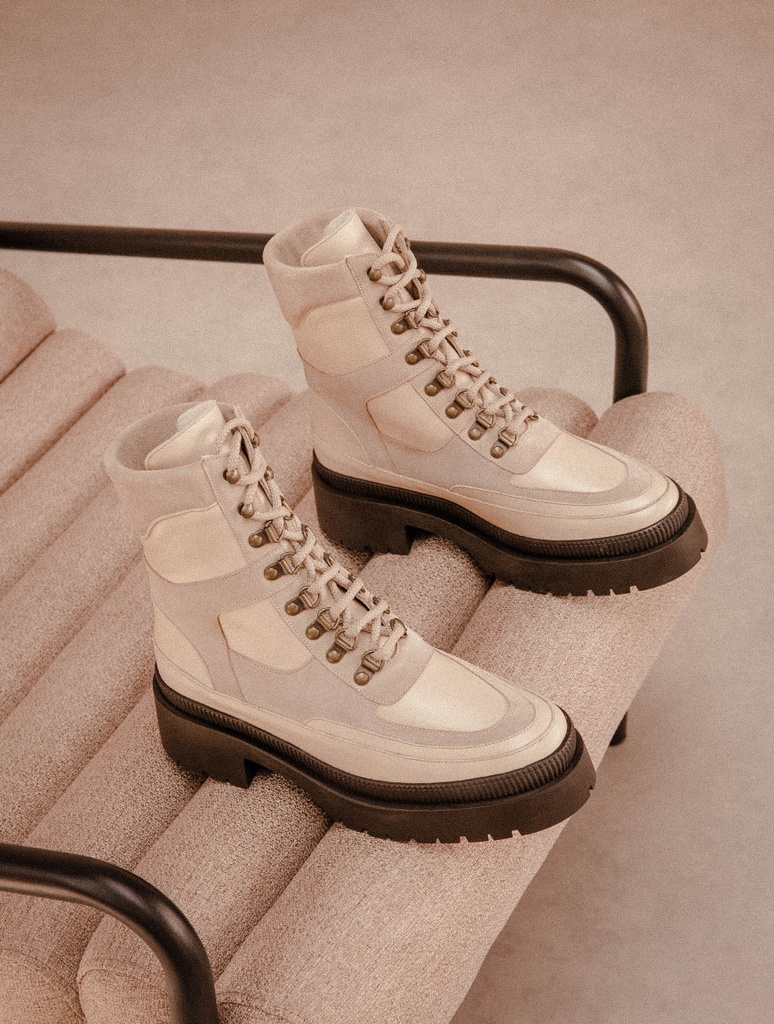 Botas Planas : Lexie - Beige