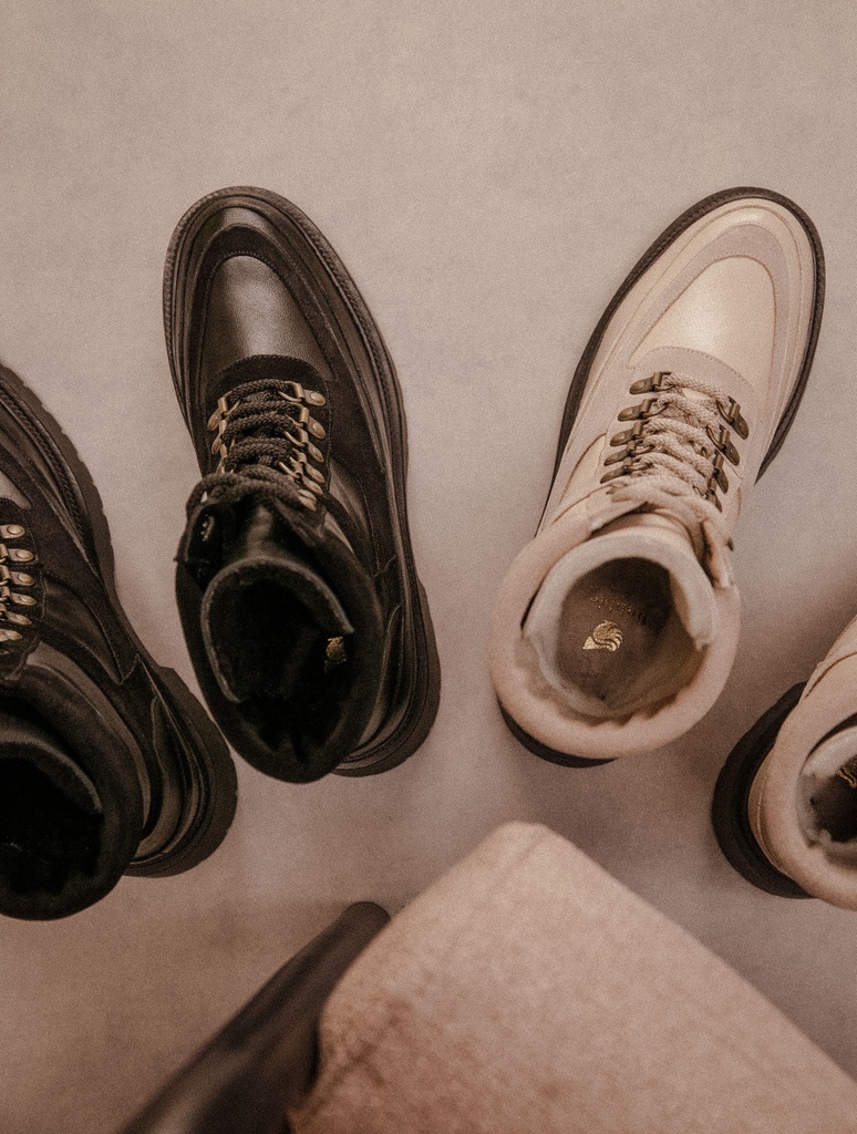 Botas Planas : Lexie - Beige