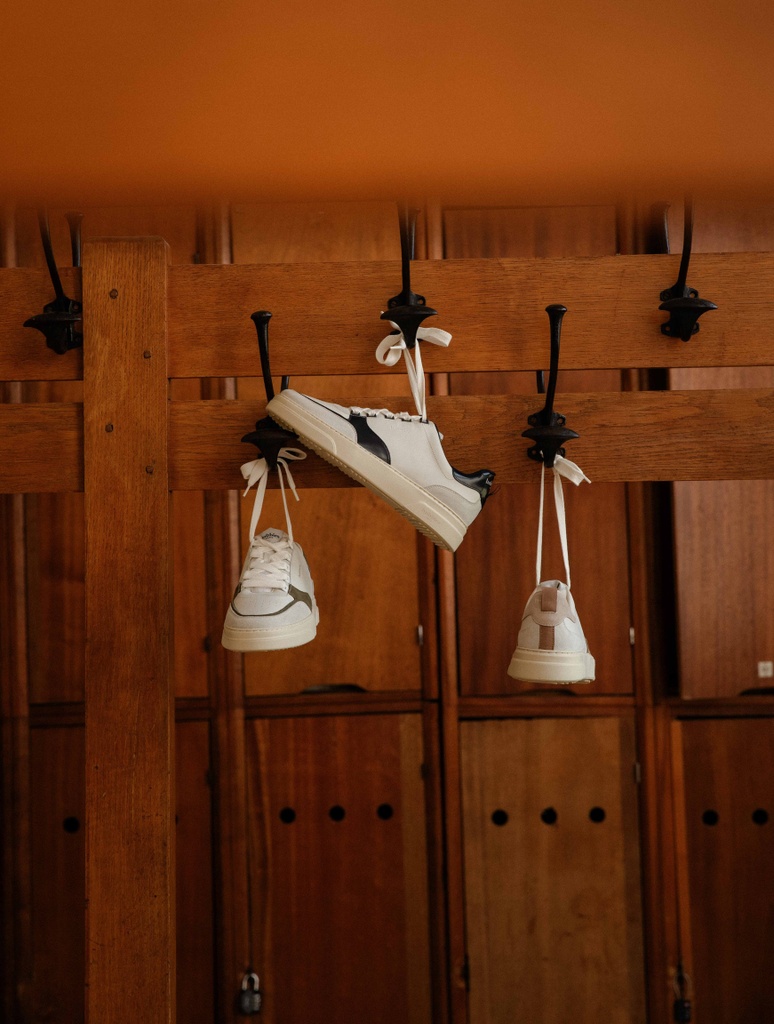 Turnschuhe : Thanassi - Off White & Lucivert Blue