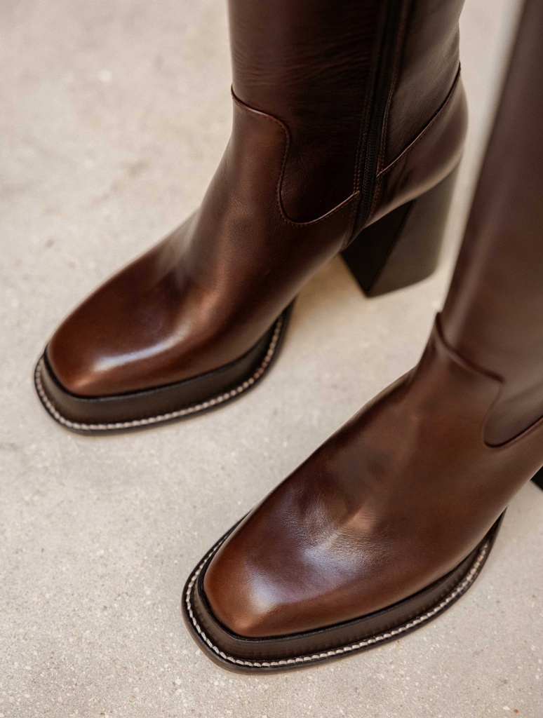 Botas & Musleras : Callie - Irish Coffee