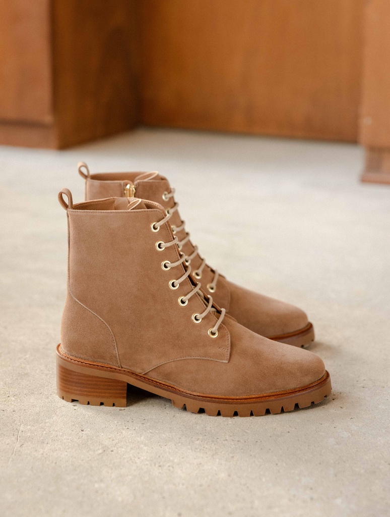 Flat Boots : Lara - Wild Land