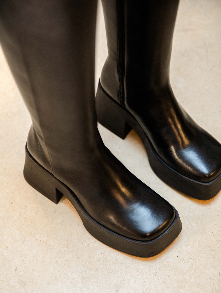 Botas y musleras : Meera - Passion Black