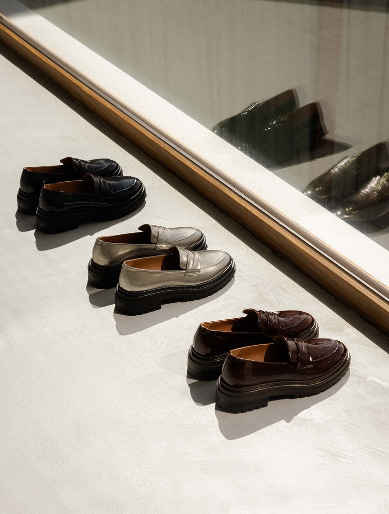 Mokassins & Derbys : Amalia - Black Vinyl