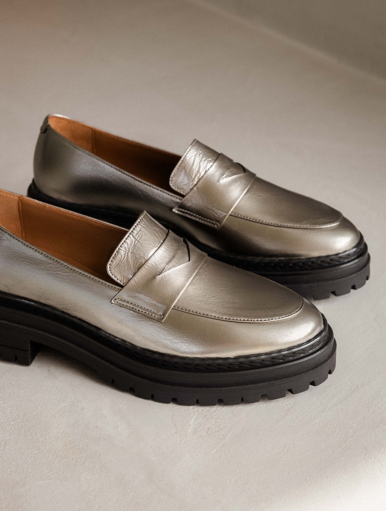 Loafers & Derbies : Amalia - Cosmic Silver