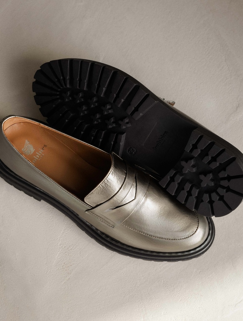 Loafers & Derbies : Amalia - Cosmic Silver