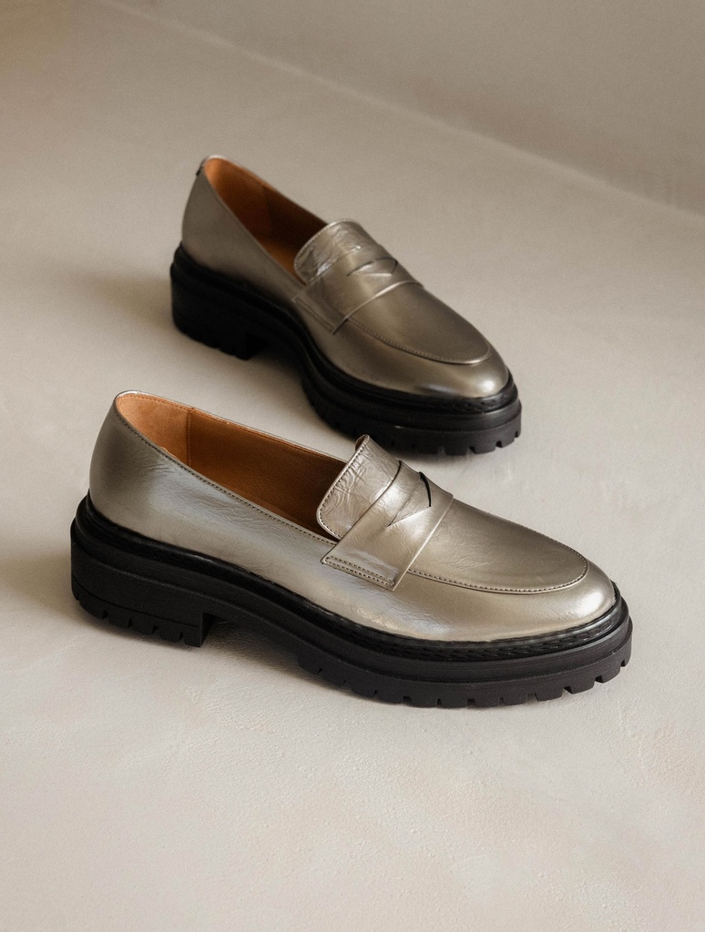 Loafers & Derbies : Amalia - Cosmic Silver