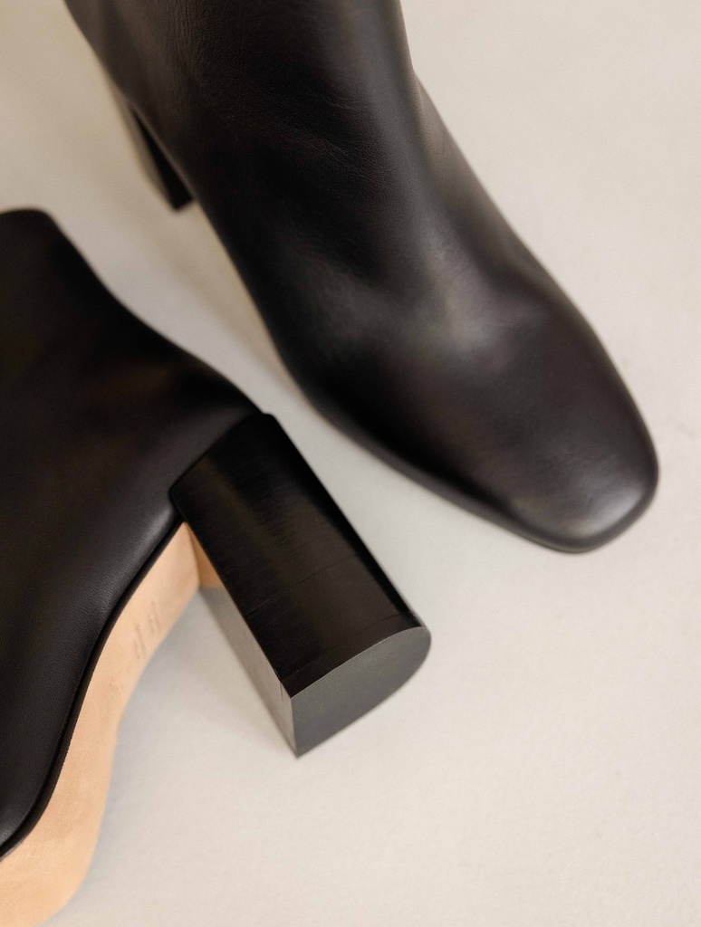 Ankle Boots : Carla - Passion Black