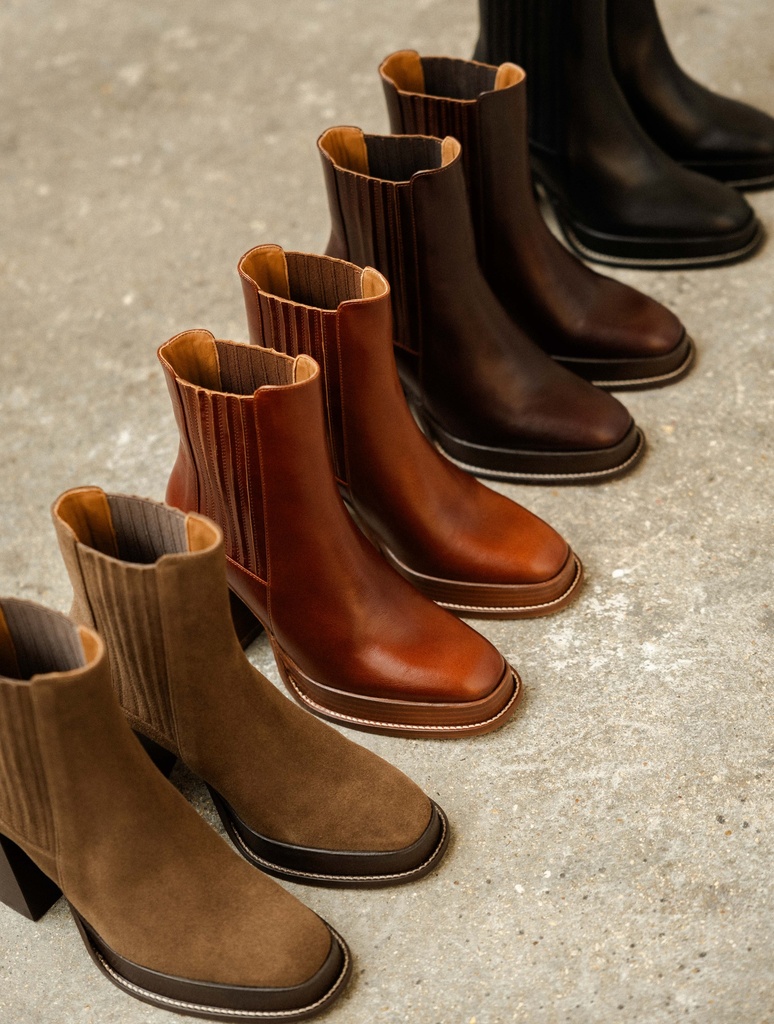 Heeled Boots : Deva - Khaki Brown