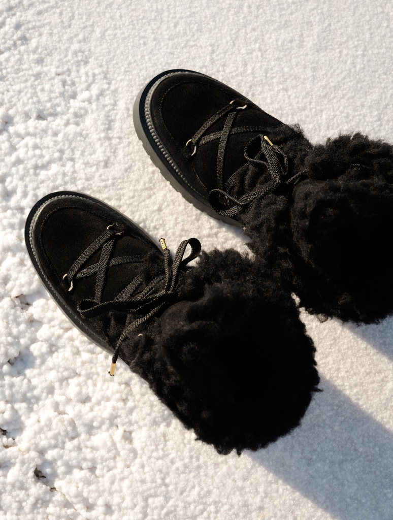 Cold Weather Boots : Iga - Black