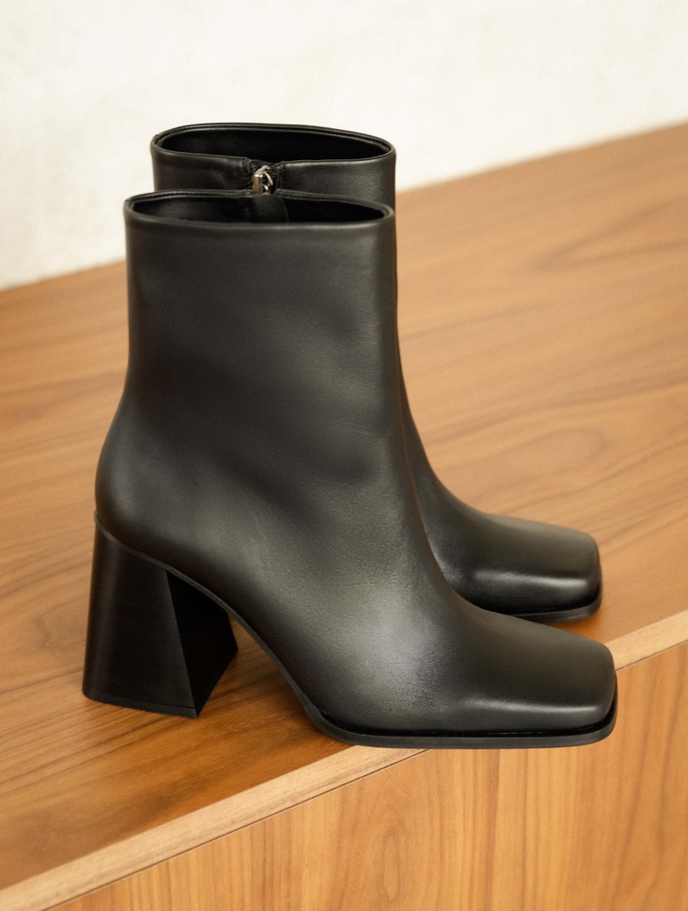 Ankle Boots : Wilma - Passion Black