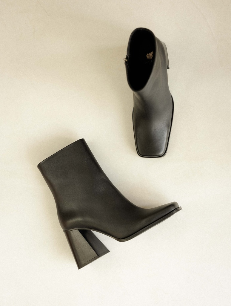 Ankle Boots : Wilma - Passion Black