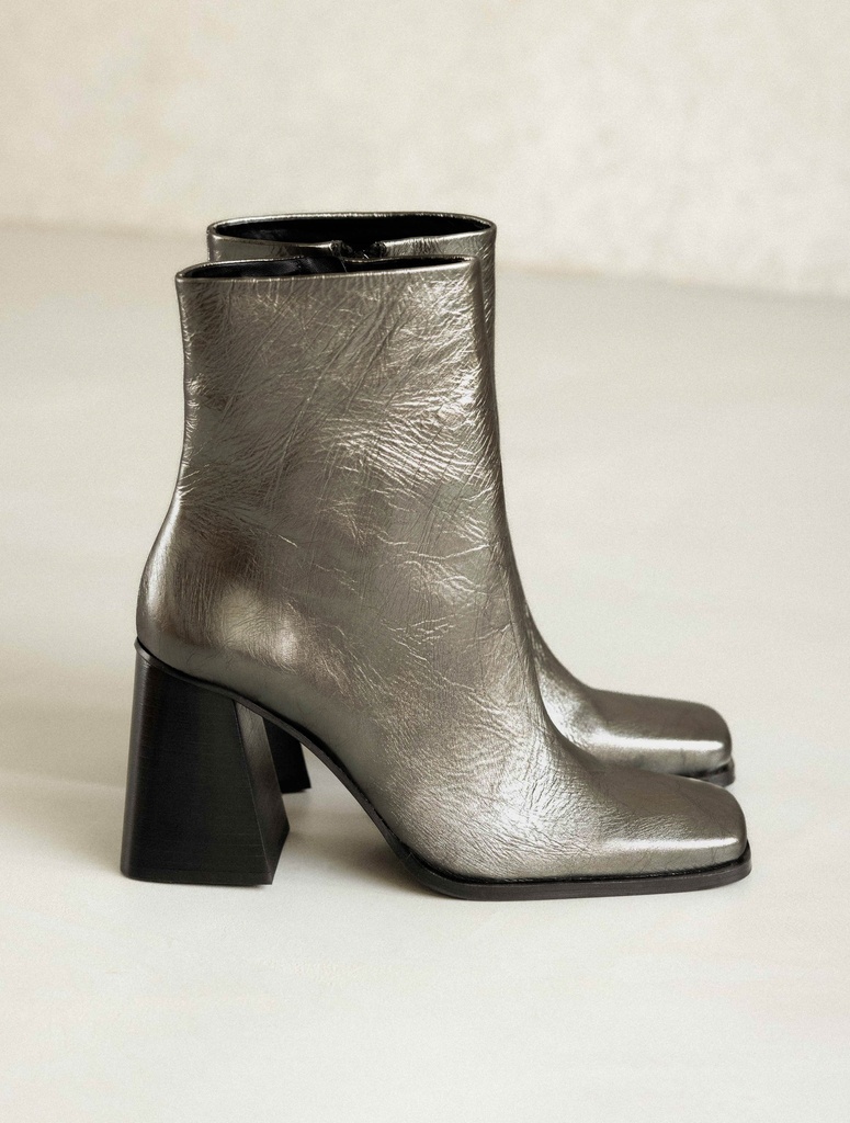 Ankle Boots : Wilma - Cosmic Silver
