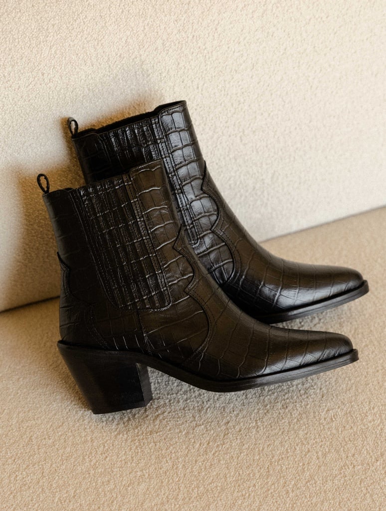 Flat Boots : Dakota - Fierce Black