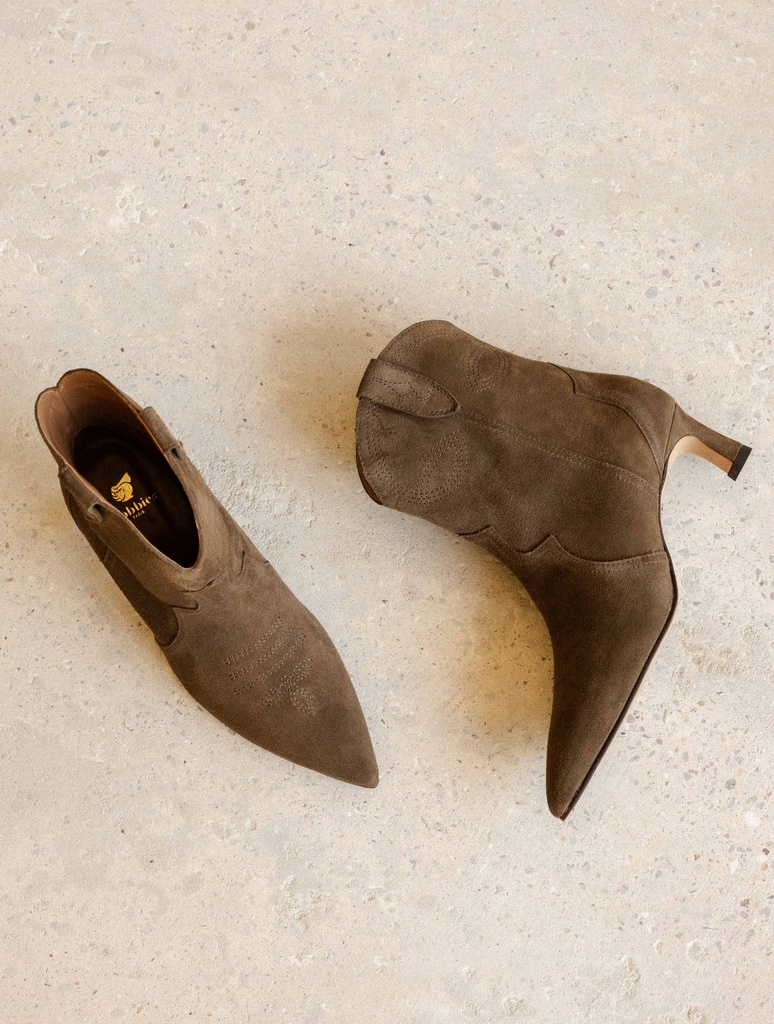 Boots Plates : Eloisa - Khaki Brown