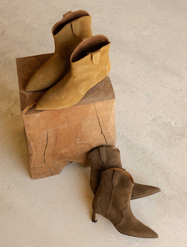 Boots Plates : Eloisa - Khaki Brown