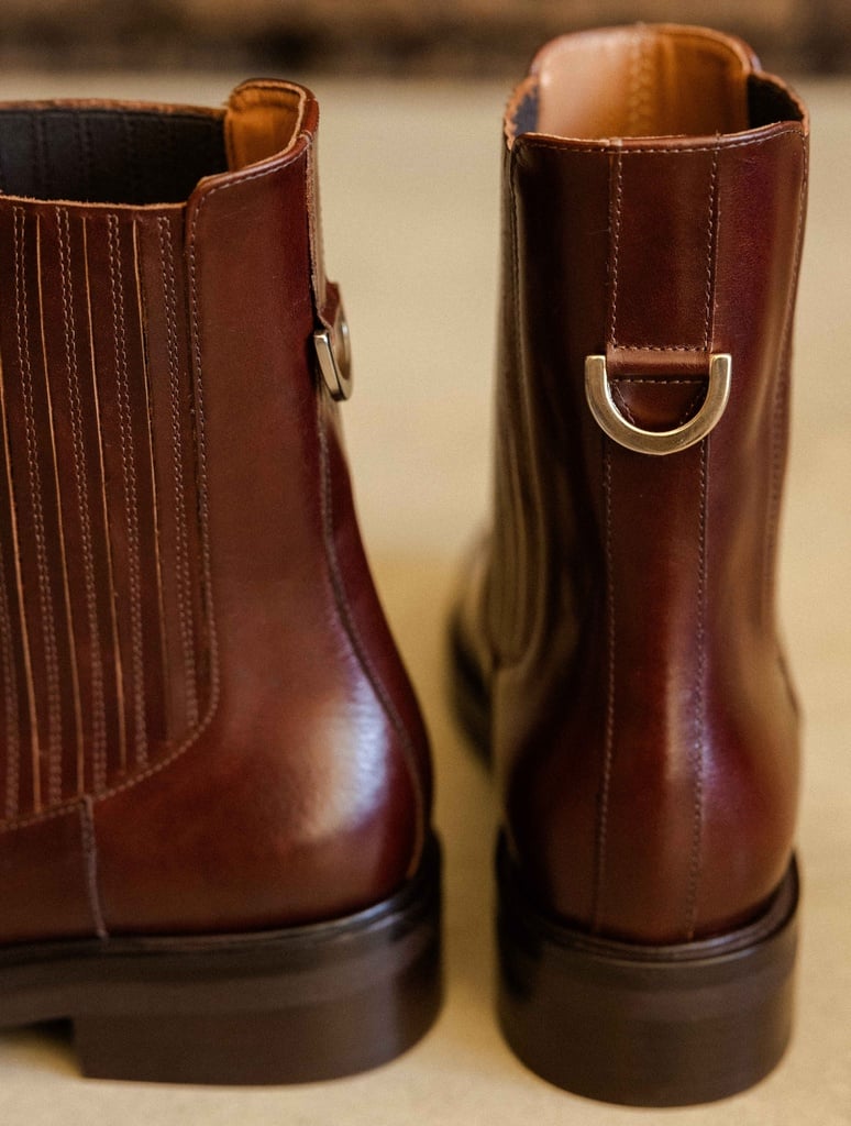 Boots Plates : Joyce - Brownie